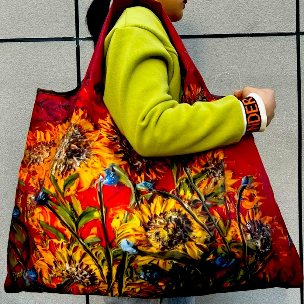 New - Large Capacity Portable Tote Bag with Unique Oil Painting Pattern Design
